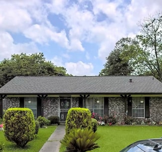 11243 Sharpcrest St, Houston, TX 77072
