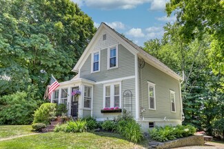 55 School St, Groveland, MA 01834