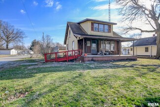 1200 W Adams St, Taylorville, IL 62568
