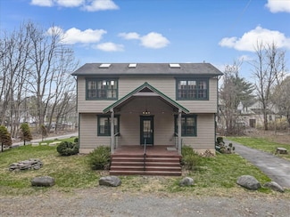 113 Hummingbird Ln, Cresco, PA 18326