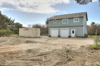 33 4th Ave, Ocean Shores, WA 98569