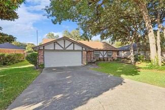2304 Westpark Way Cir, Euless, TX 76040