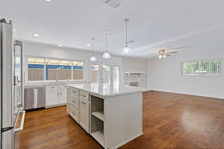 511 Woodhurst Dr, Coppell, TX 75019