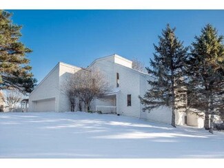 7677 62nd St N, Pine Springs, MN 55115