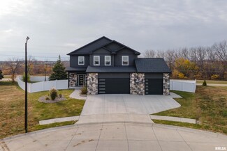 1706 Katie Ct, Davenport, IA 52807