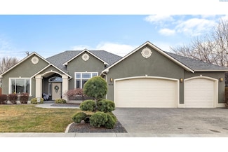 423 Golden Dr, Richland, WA 99352