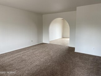 2621 S Enchanted Hills Dr, Tucson, AZ 85713
