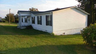 7254 Hickman Cemetery Rd, Fairlawn, VA 24141