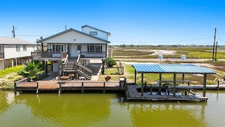 151 Starfish Dr, Rockport, TX 78382
