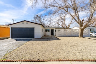 602 E Nugent St, Lancaster, CA 93535