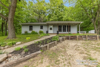 13901 Oberley Dr SE, Lowell, MI 49331