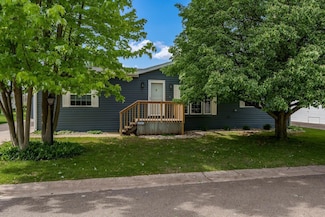 5381 Cypress Ln, Machesney Park, IL 61115