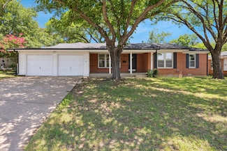 6753 Mike Dr, North Richland Hills, TX 76180
