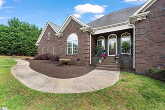 1017 Oak Grove Rd, Landrum, SC 29356