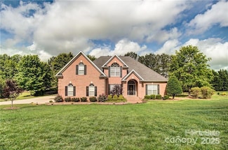 8005 Weddington Downs Dr, Matthews, NC 28104