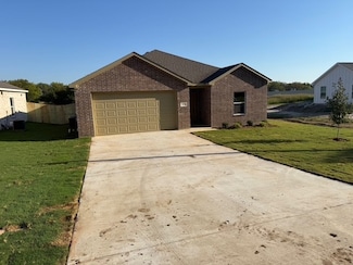 309 Garland St, Bells, TX 75414