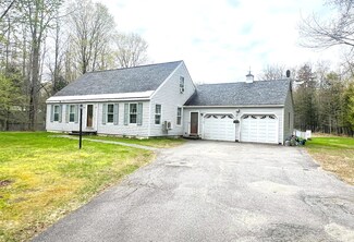 68 Wilderness Dr, Medway, ME 04460