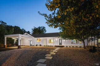 1236 N Fitch Mountain Rd, Healdsburg, CA 95448