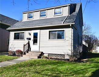 389 W Wilson St, Struthers, OH 44471