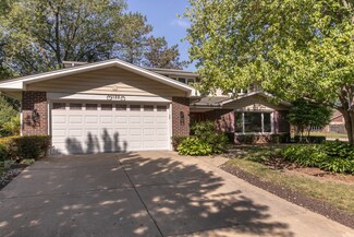 1128 N Ventura Dr, Palatine, IL 60074