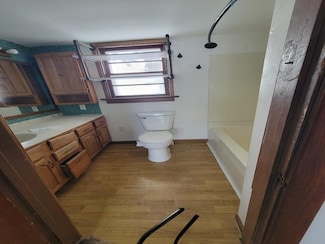 1049 S Reese Rd, Reese, MI 48757