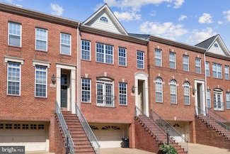 2825 Laura Gae Cir, Vienna, VA 22180