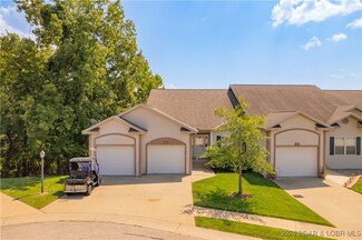 424 Grandview Dr, Lake Ozark, MO 65049