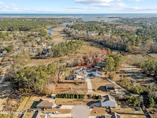 5 Tide Landing Ct, Hampstead, NC 28443