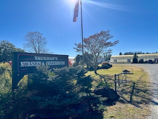 726 Old Jonas Ridge Rd, Newland, NC 28657