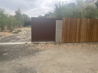 421 Fourl Rd, Santa Clarita, CA 91321
