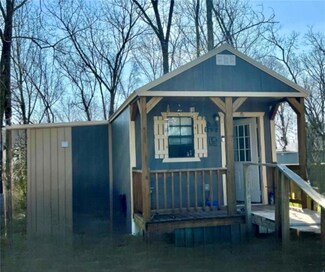 706 McNelly Rd, Seligman, MO 65745
