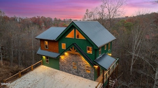 1857 Beach Front Dr, Sevierville, TN 37876