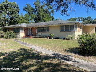 2021 Crill Ave, Palatka, FL 32177