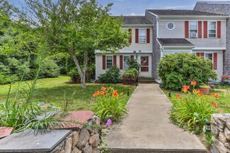 29 A Woodview Dr, Falmouth, MA 02540