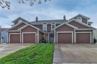 5521 NW Moonlight Meadow Dr, Lees Summit, MO 64064