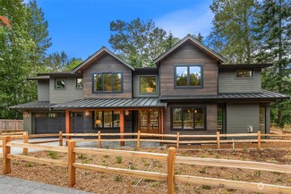 9705 110th Ave NE, Kirkland, WA 98033