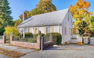25 Hemingway St, Winchester, MA 01890