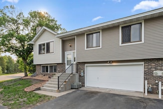 583 97th Ln NE, Minneapolis, MN 55434