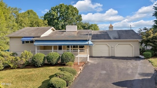321 Poplar Hill Ln, Bristol, TN 37620