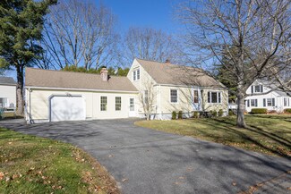 48 Malilly Rd, Portland, ME 04103