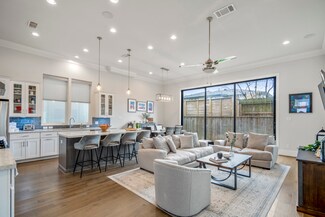 3322 Timbergrove Heights St, Houston, TX 77008