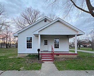 301 W Hickory St, Jasonville, IN 47438