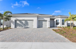 2000 Don Benito Way, Naples, FL 34120