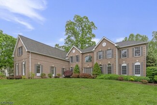 102 Independence Dr, Basking Ridge, NJ 07920