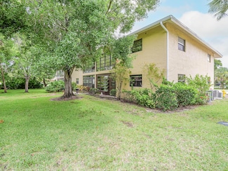 400 18th St Unit M1, Vero Beach, FL 32960