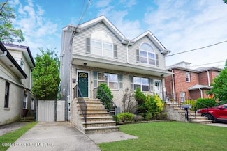 78 Crystal Ave, Staten Island, NY 10302