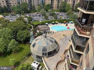 8350 Greensboro Dr Unit 709, McLean, VA 22102