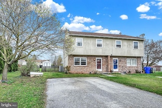 28 Maple Ave, Gettysburg, PA 17325