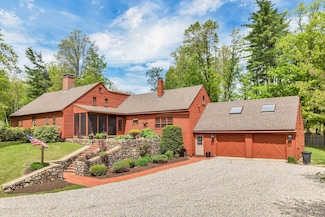 74 Bartlett Rd, Center Barnstead, NH 03225