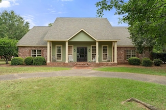 366 J C Bryant Rd, Hattiesburg, MS 39401
